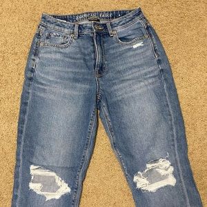 American Eagle-Mom jeans
